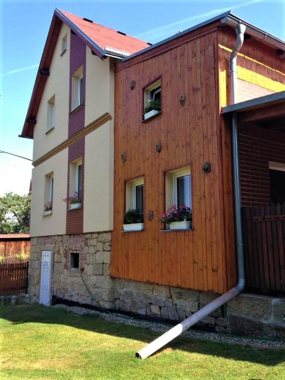 Ubytovani U Rybnicka Villa Arnoltice u Decina Bagian luar foto